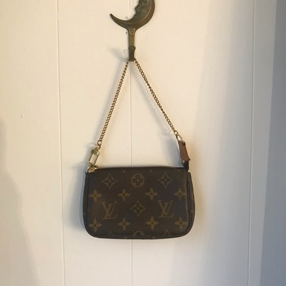 Monogram Louis Vuitton mini pochette accessories - Picture 2 of 16